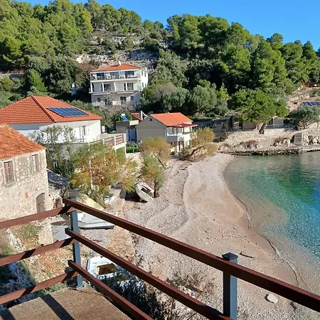 Robinson Torac Apartment Gdinj