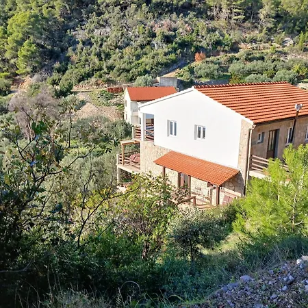 Robinson Torac Apartment *