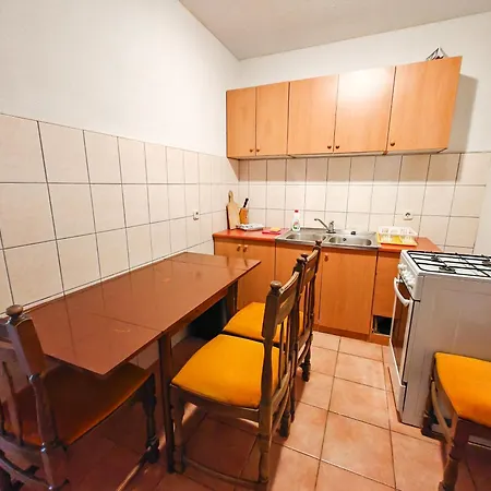 Robinson Torac Apartment *