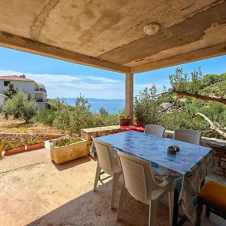 Robinson Torac Apartment *